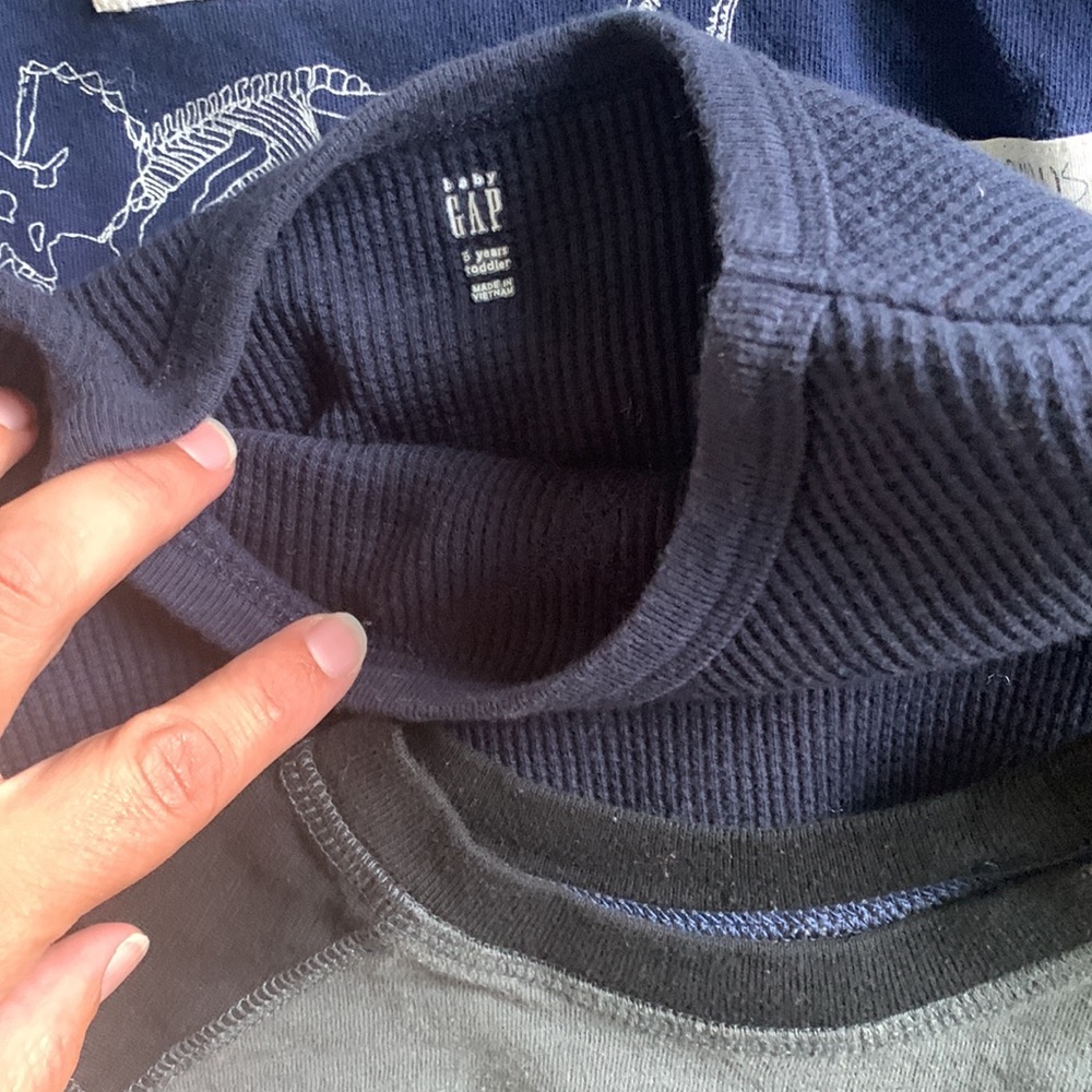 8 long-sleeved shirts- Gap - Picture 4 of 10